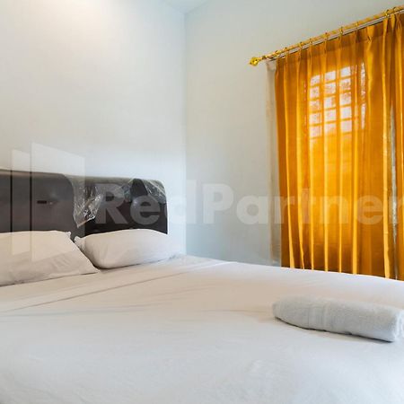 Teratai Guesthouse At Rs Adam Malik Medan Mitra Reddoorz Esterno foto