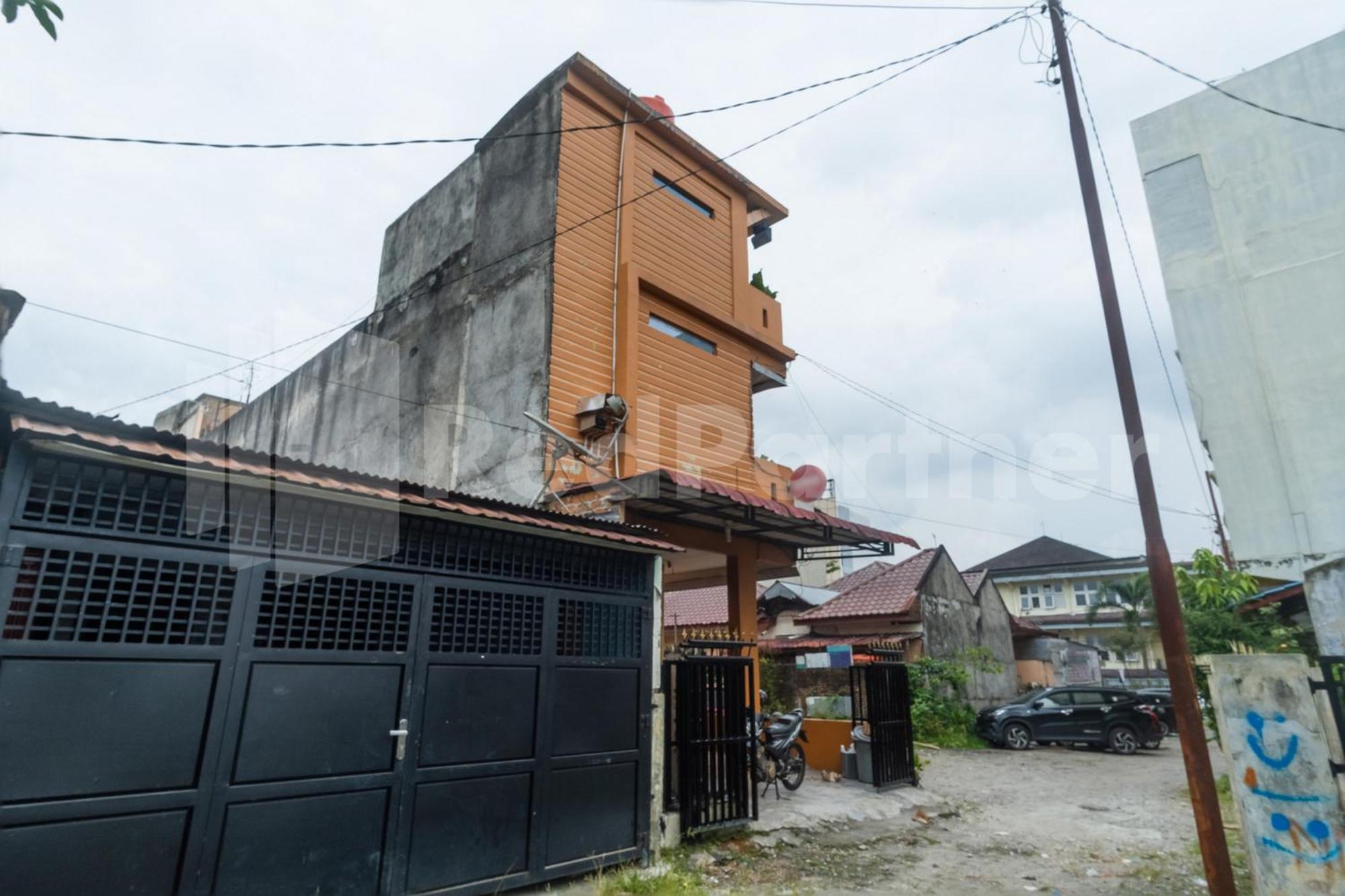 Teratai Guesthouse At Rs Adam Malik Medan Mitra Reddoorz Esterno foto