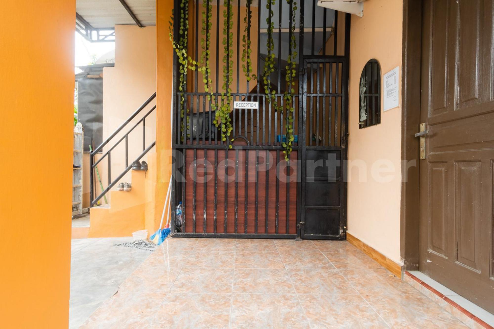 Teratai Guesthouse At Rs Adam Malik Medan Mitra Reddoorz Esterno foto